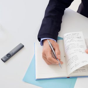 Logitech Spotlight Presentation Remote, Present Bluetooth, USB port